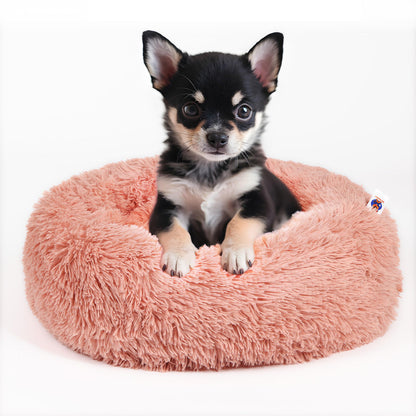 Kleine donut hondenmand in roze met chihuahua